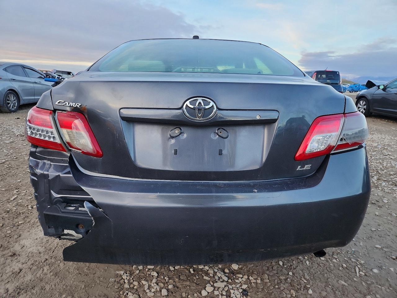 2011 TOYOTA CAMRY LE photo 6