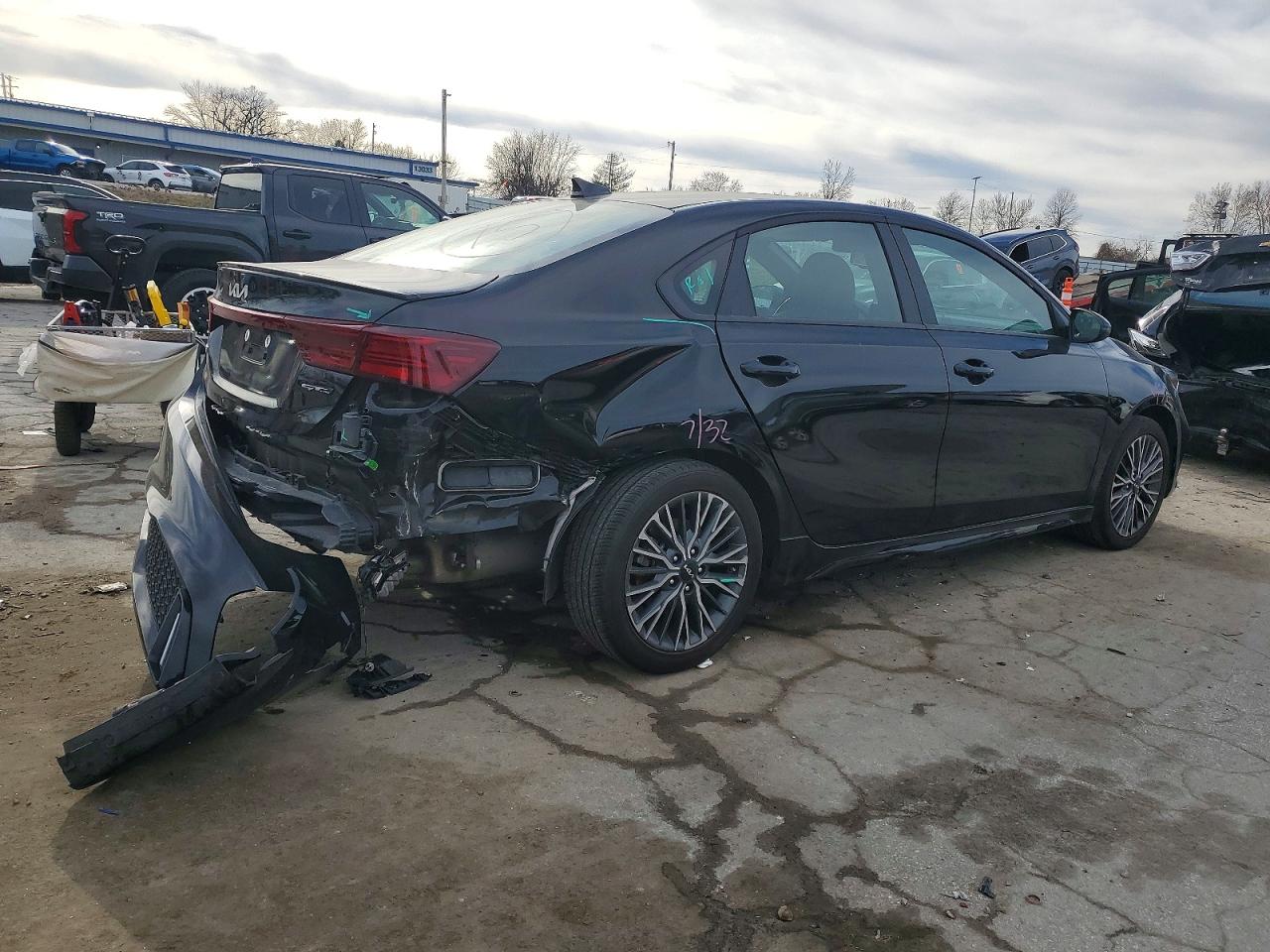 2024 KIA FORTE GT LINE photo 5