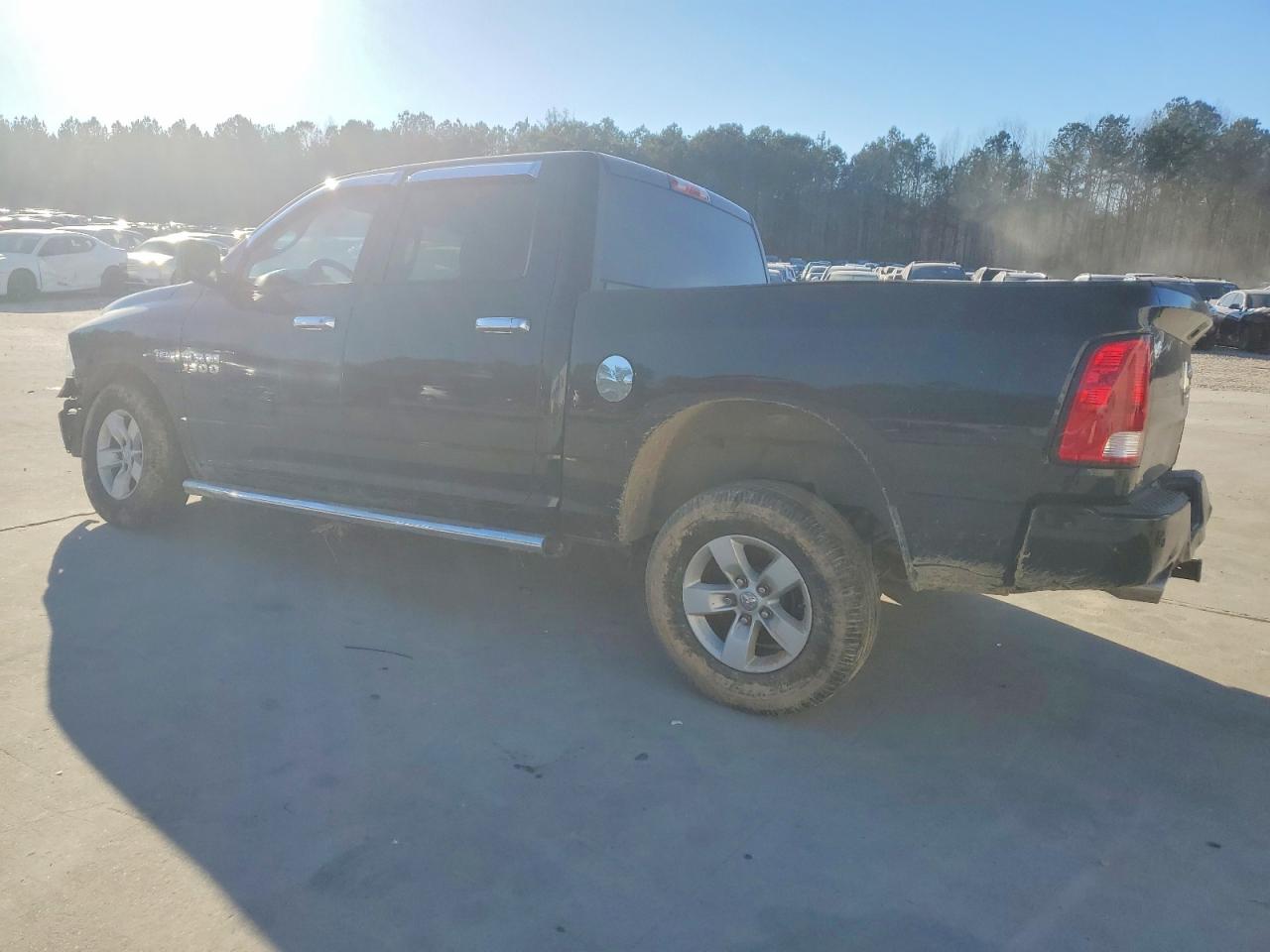 2016 RAM 1500 photo 4