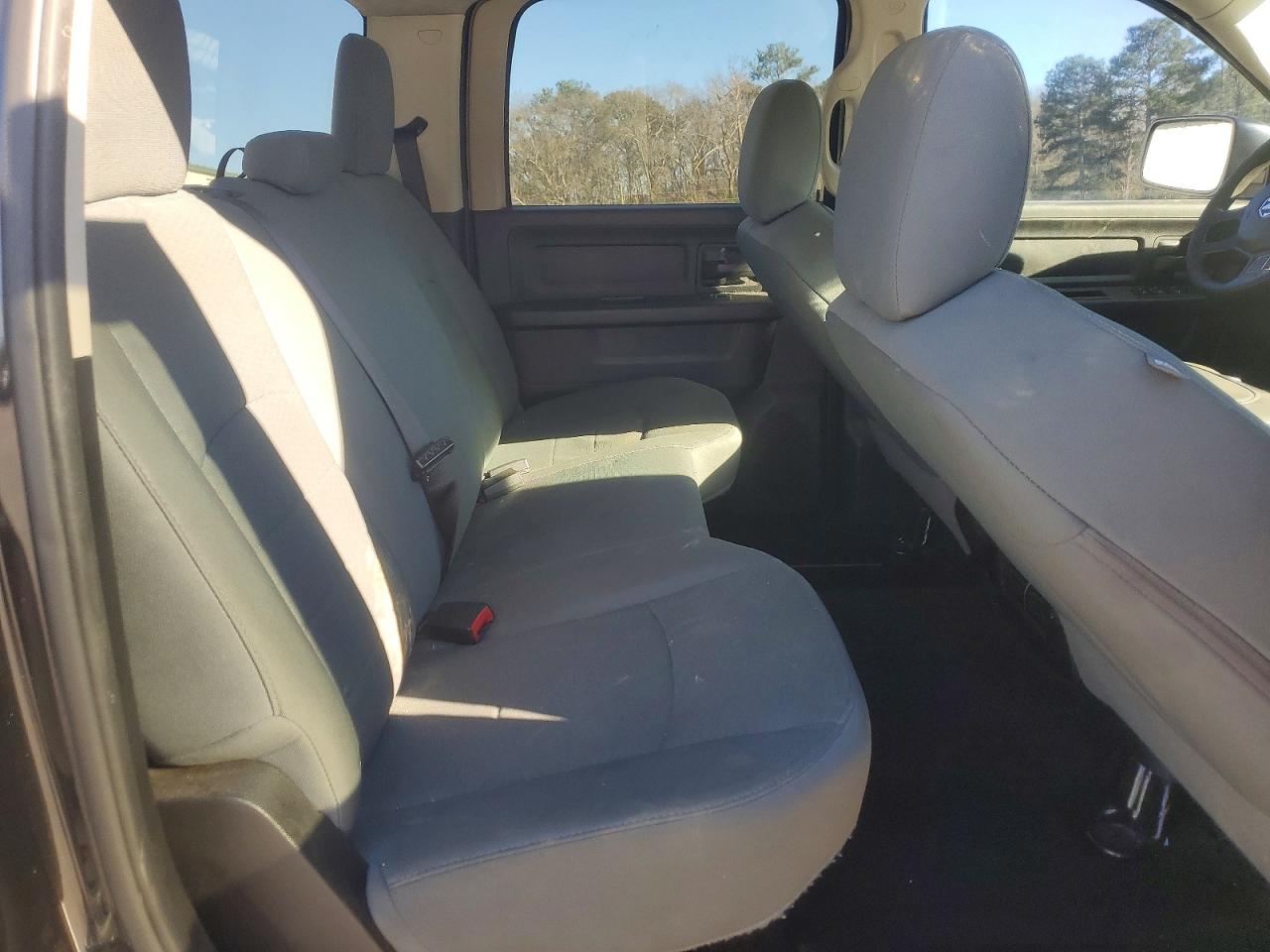 2016 RAM 1500 photo 28
