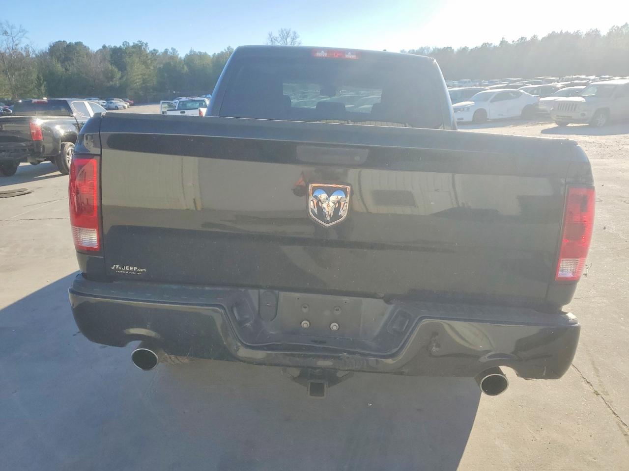 2016 RAM 1500 photo 16