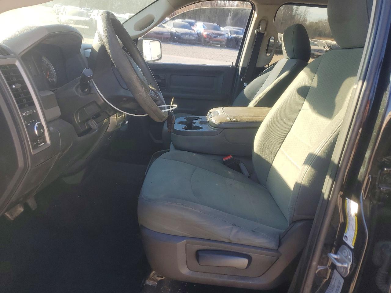 2016 RAM 1500 photo 19
