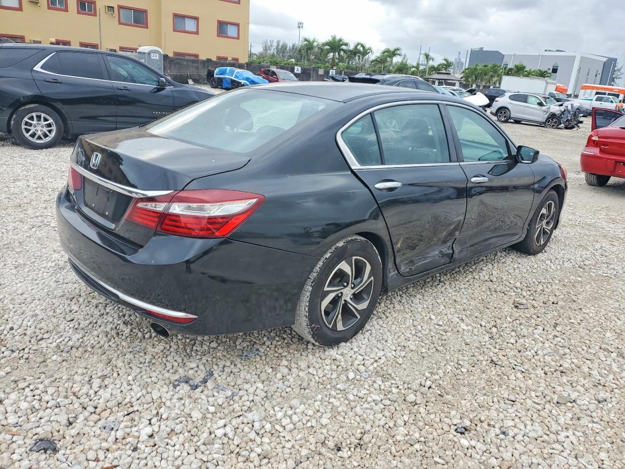 2017 HONDA ACCORD LX photo 3