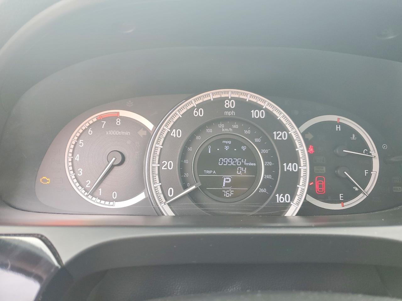 2017 HONDA ACCORD LX photo 9