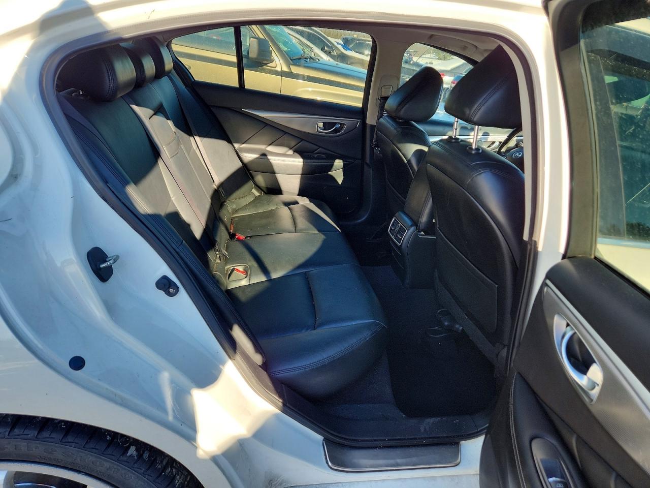 2015 INFINITI Q50 PREMIUM photo 19