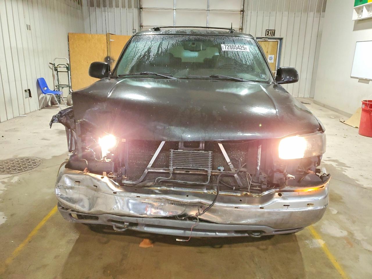 2004 GMC YUKON photo 5