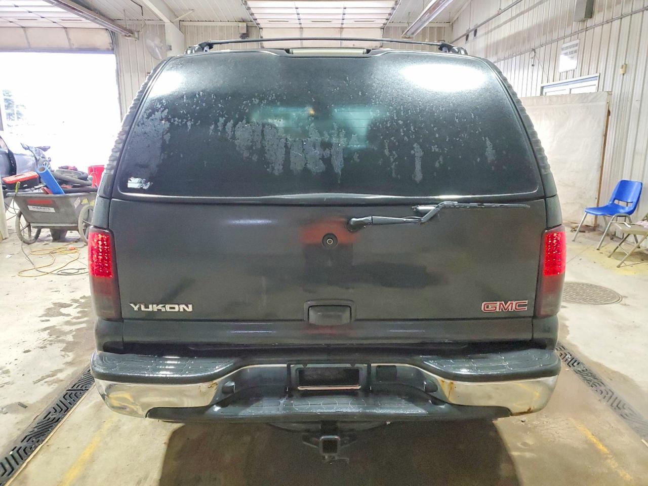 2004 GMC YUKON photo 6