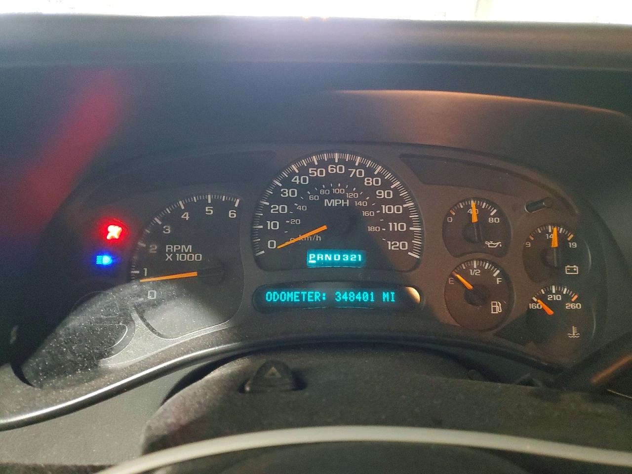 2004 GMC YUKON photo 9