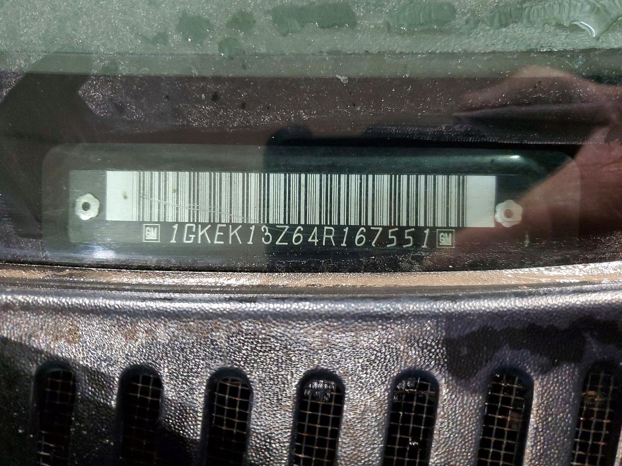 2004 GMC YUKON photo 13
