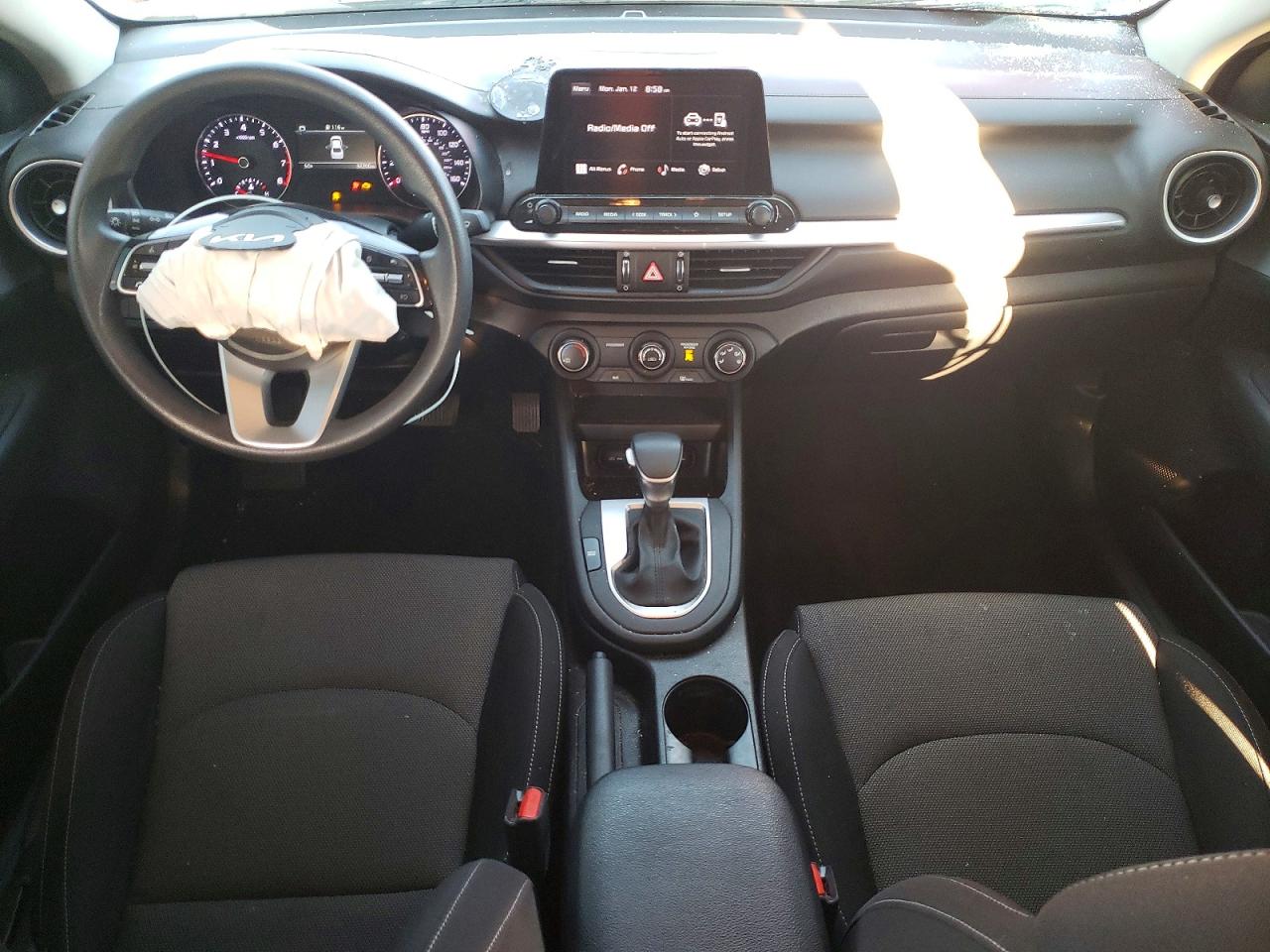 2023 KIA FORTE LX photo 15