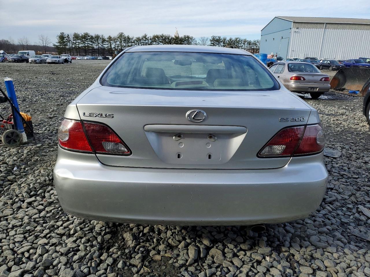 2002 LEXUS ES 300 photo 16