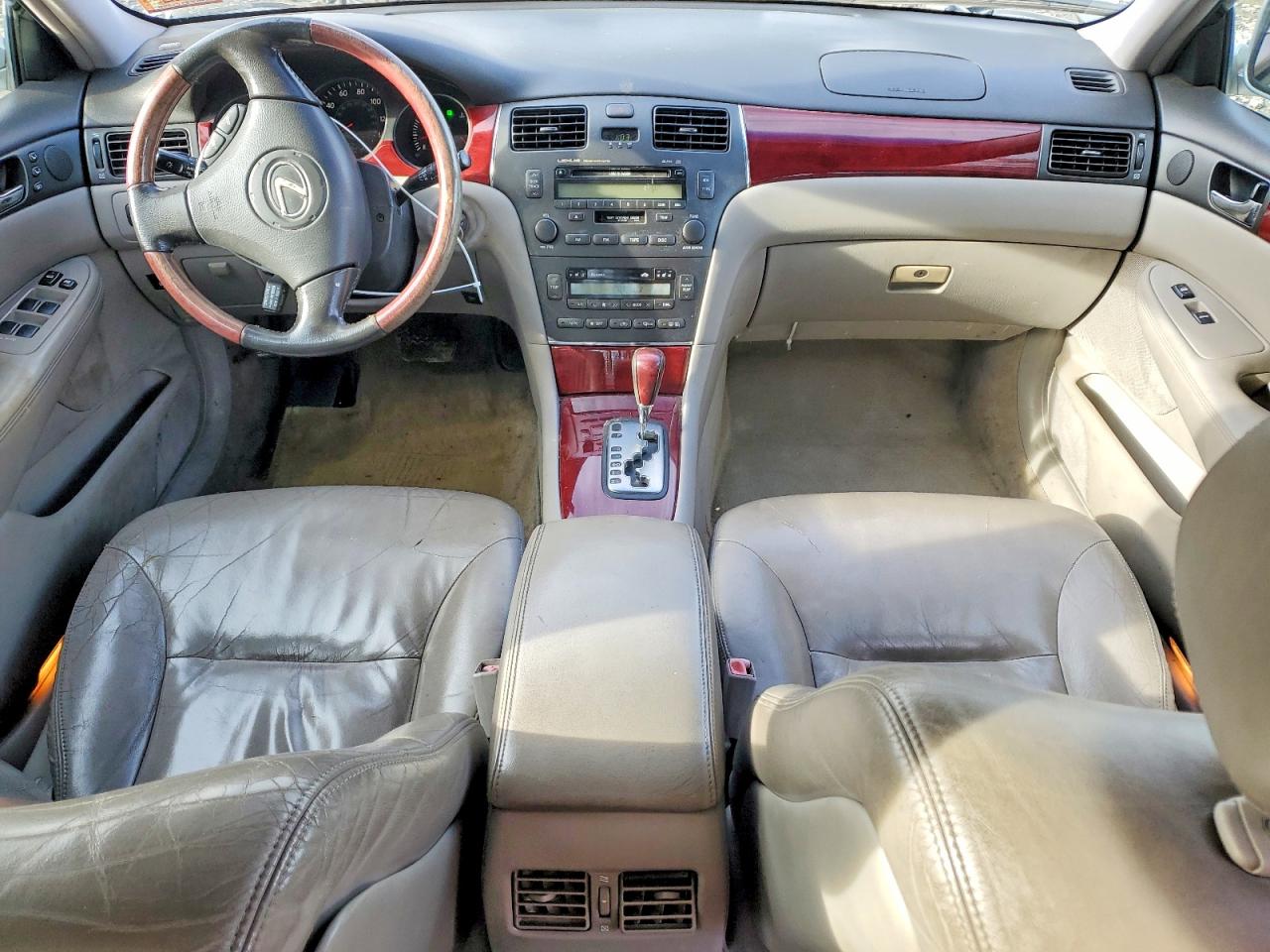 2002 LEXUS ES 300 photo 22