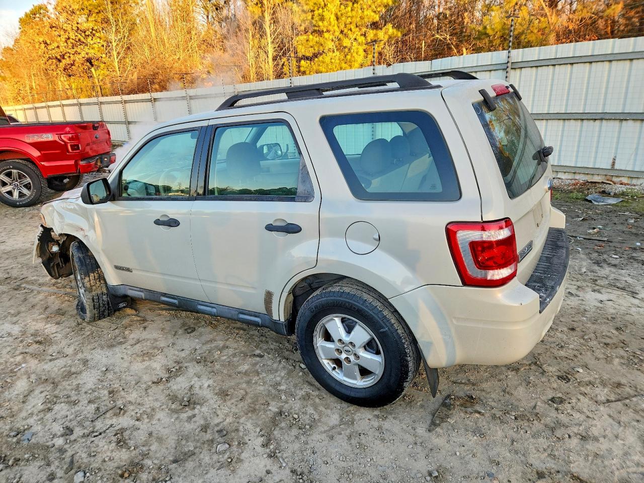 2008 FORD ESCAPE photo 4