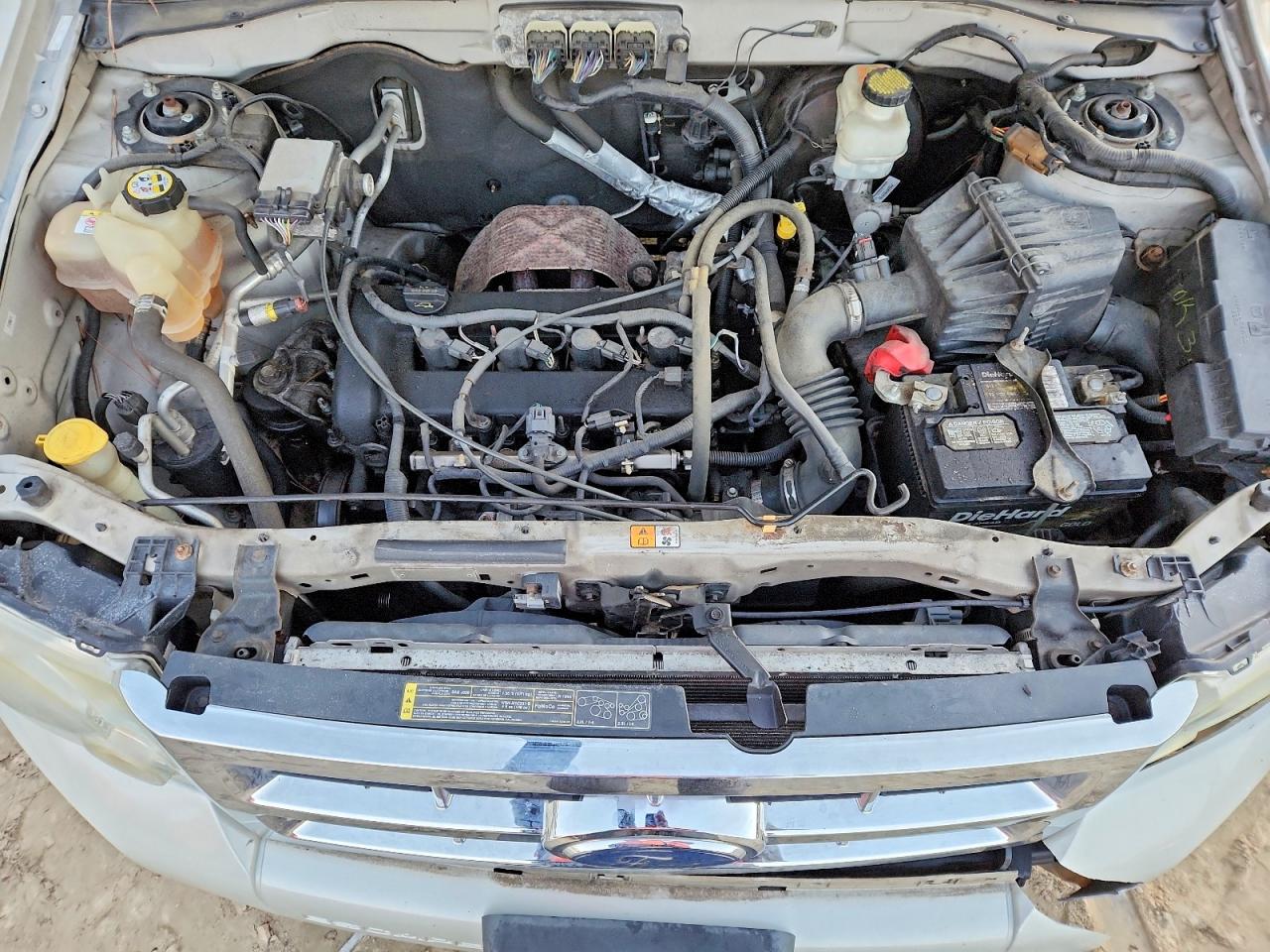 2008 FORD ESCAPE photo 31