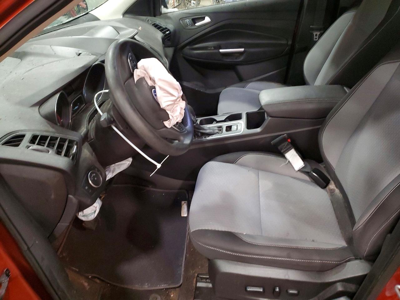2019 FORD ESCAPE SE photo 19