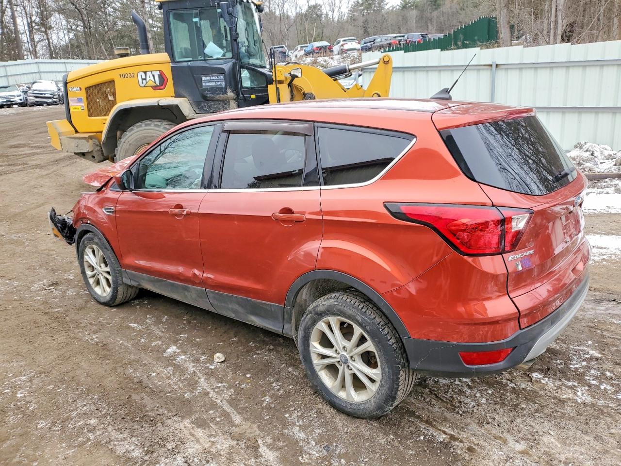 2019 FORD ESCAPE SE photo 4