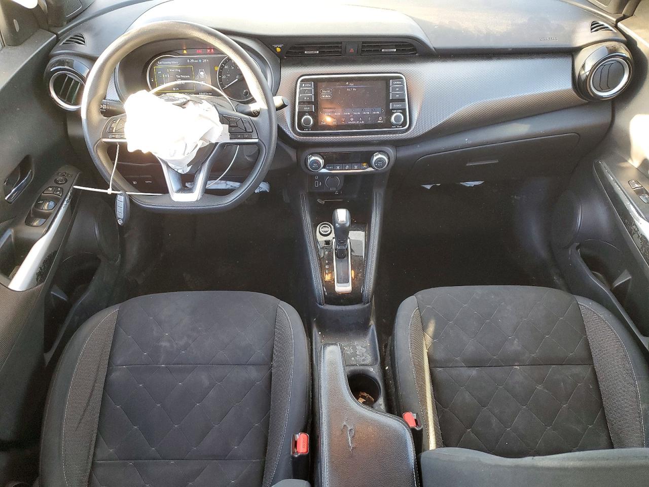 2020 NISSAN KICKS SV photo 8
