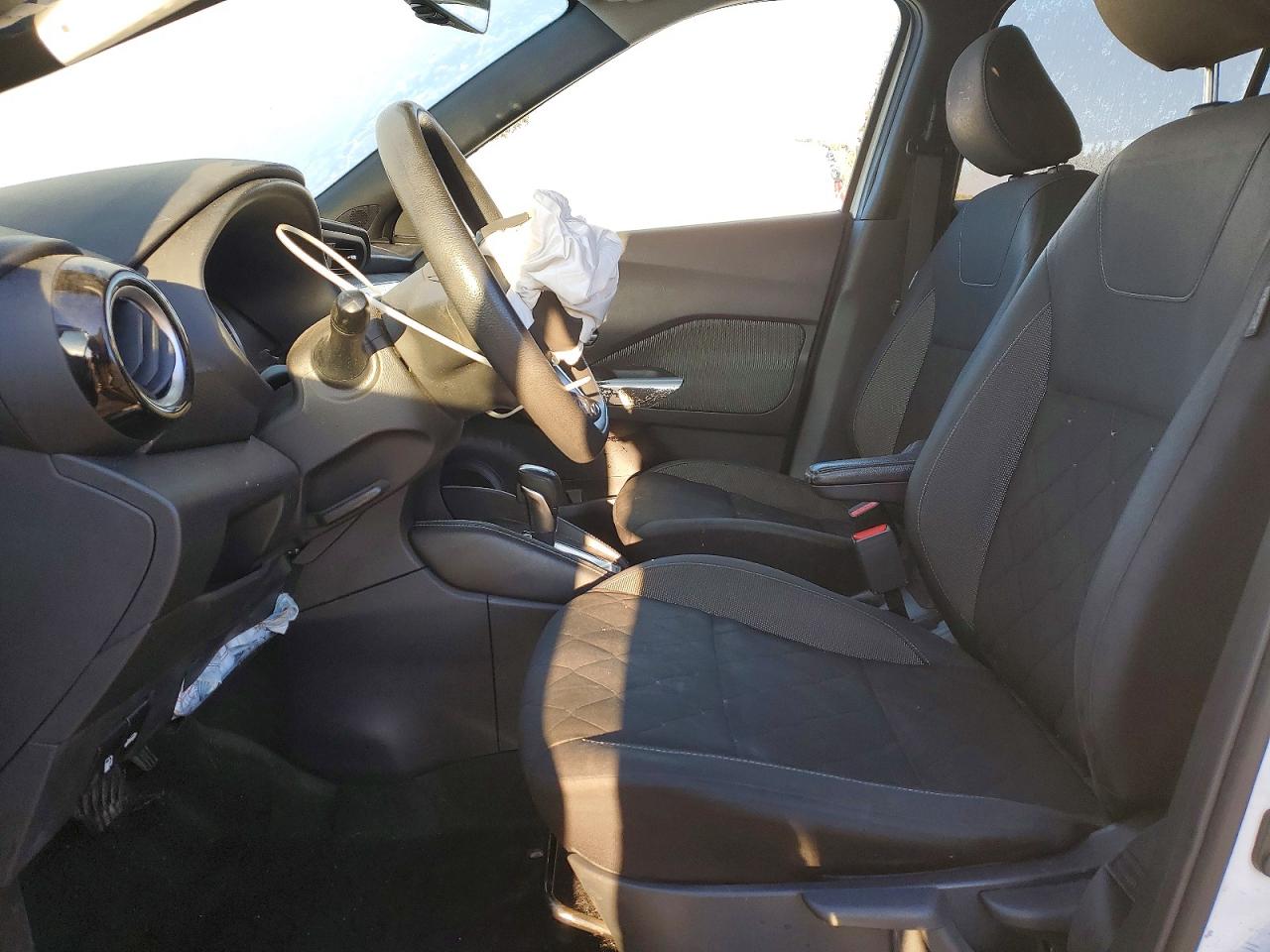 2020 NISSAN KICKS SV photo 7