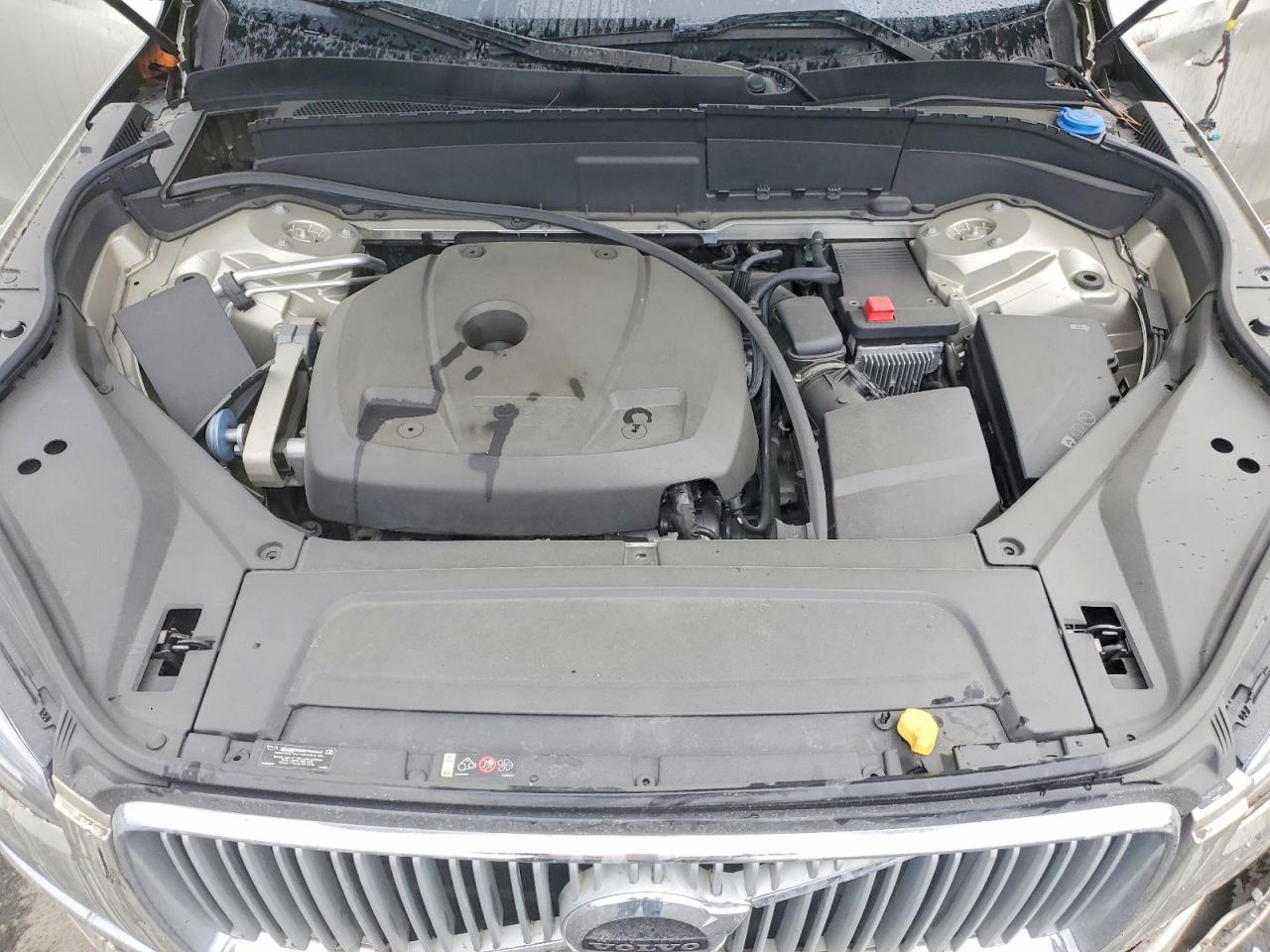 2017 VOLVO XC90 T6 photo 34