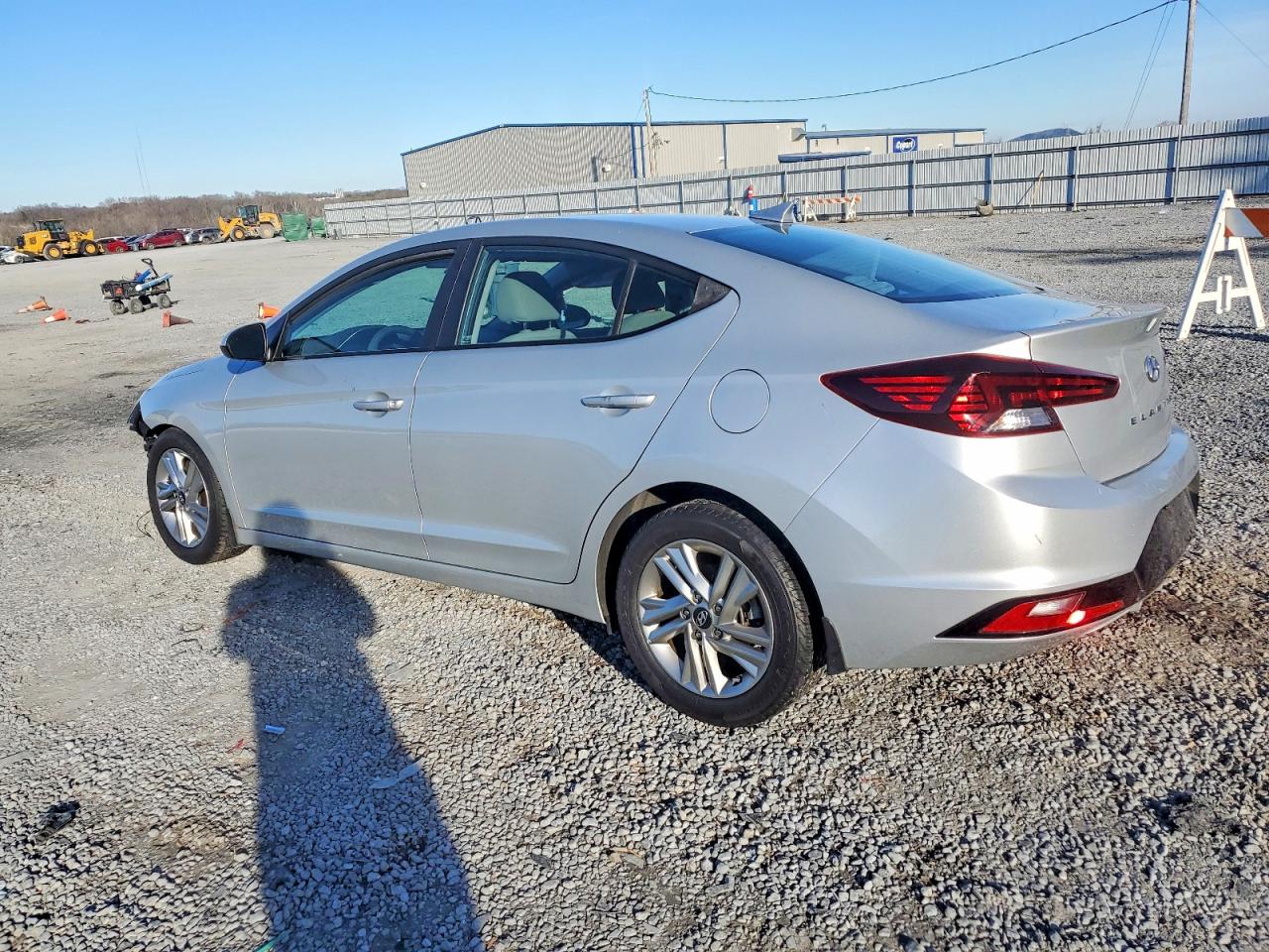 2019 HYUNDAI ELANTRA SE photo 2