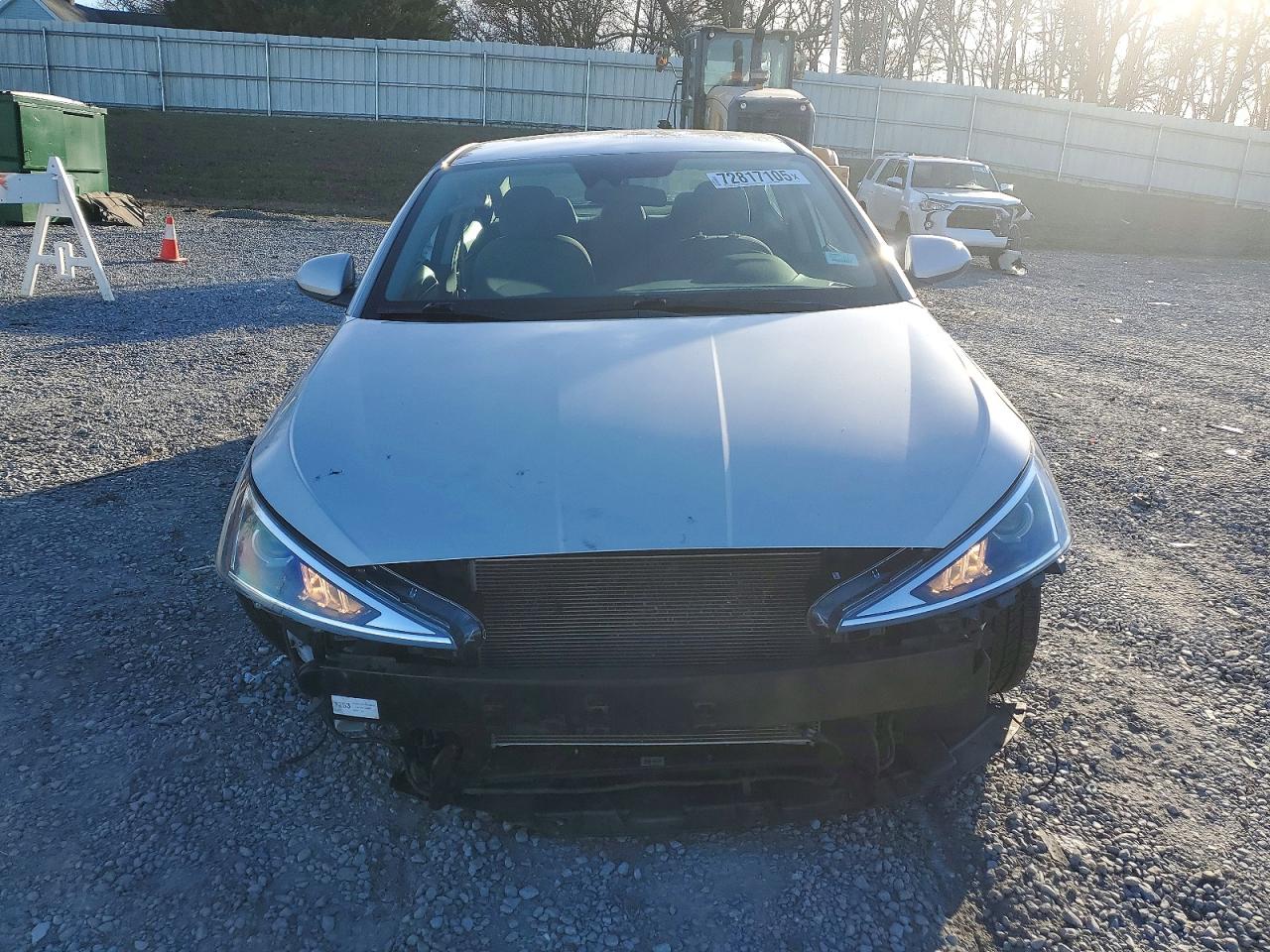 2019 HYUNDAI ELANTRA SE photo 5