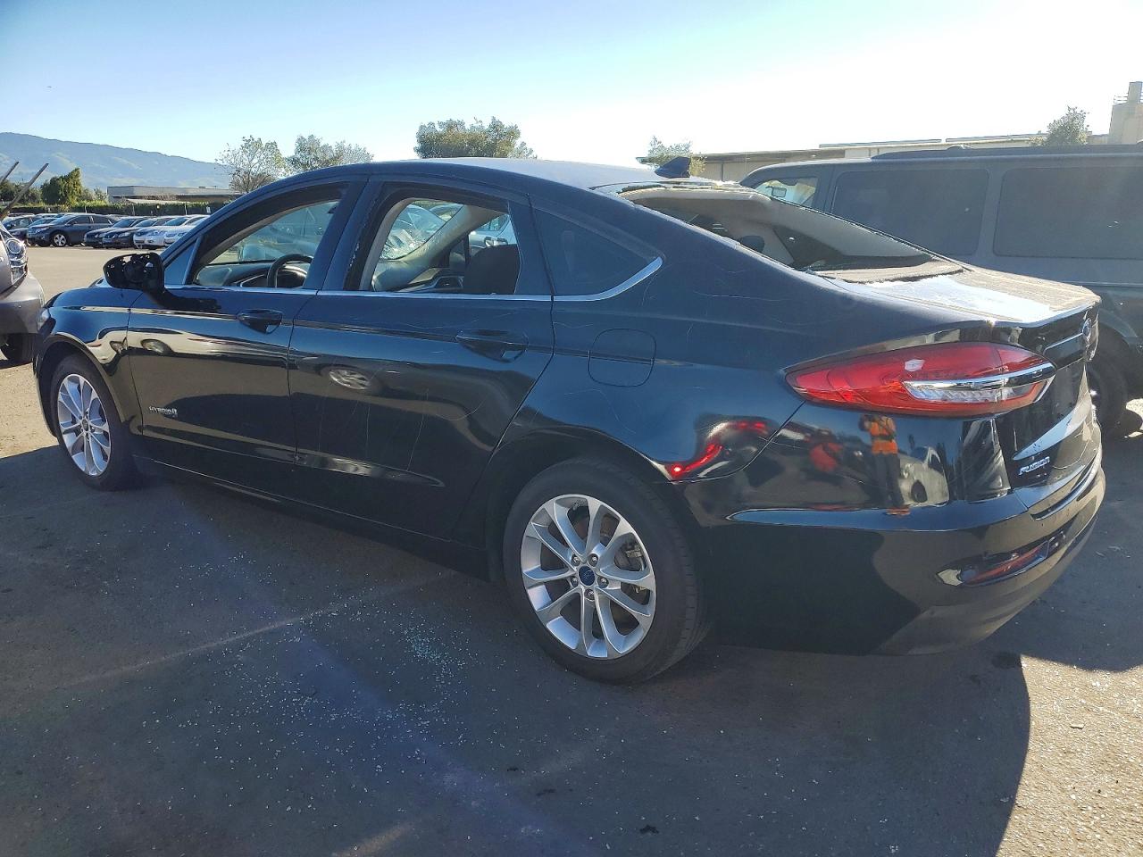 2019 FORD FUSION SE photo 2