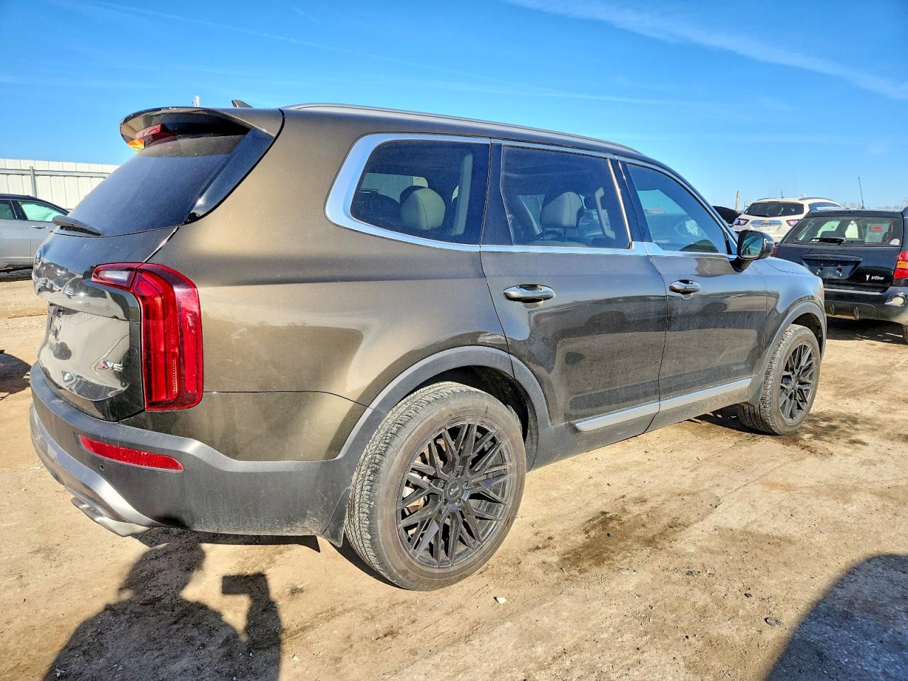 2021 KIA TELLURIDE S photo 5