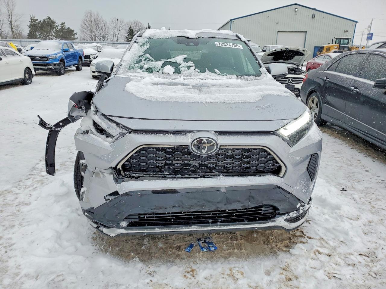 2025 TOYOTA RAV4 XSE photo 5