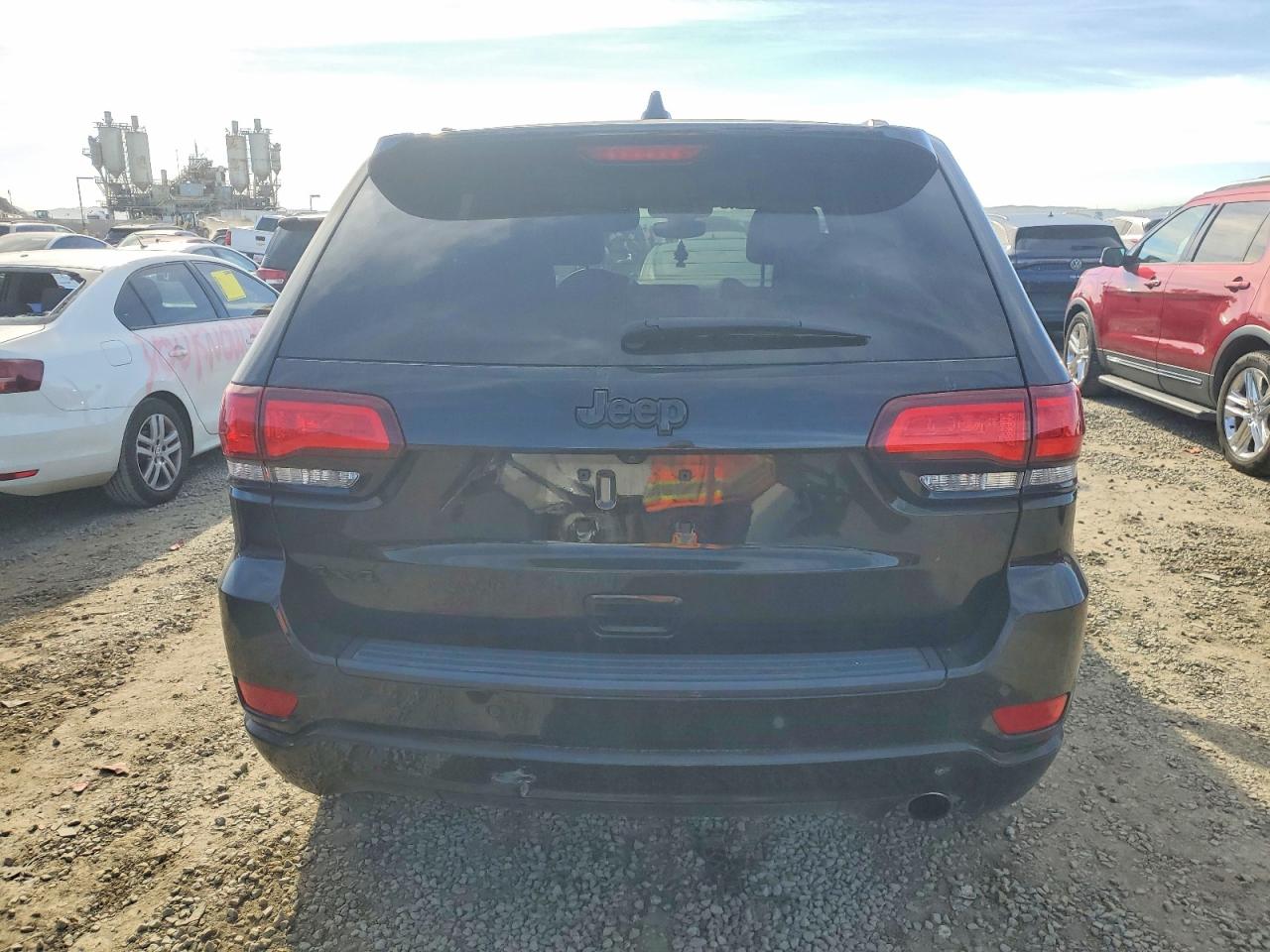 2020 JEEP GRAND CHEROKEE LAREDO photo 11