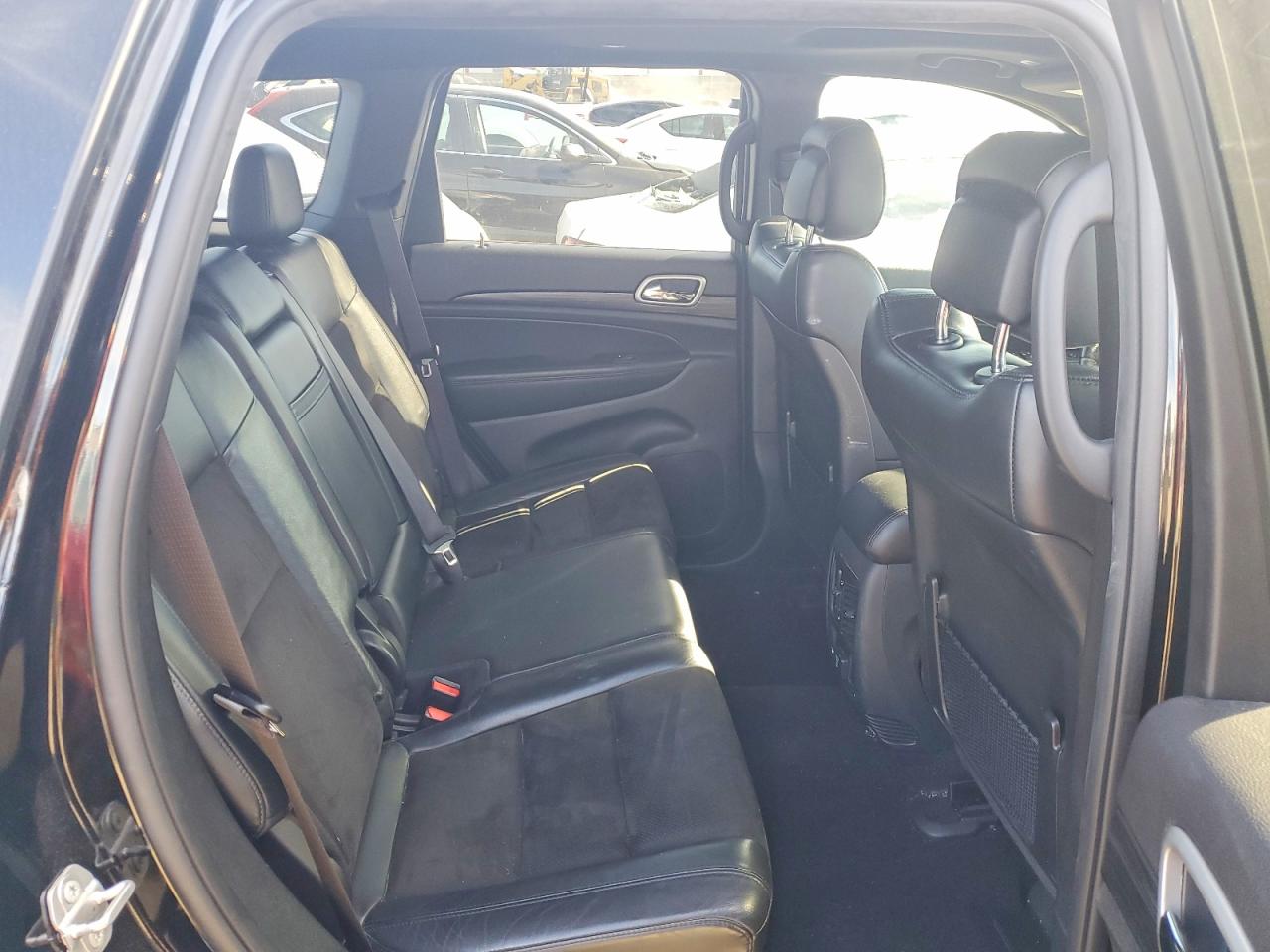 2020 JEEP GRAND CHEROKEE LAREDO photo 21