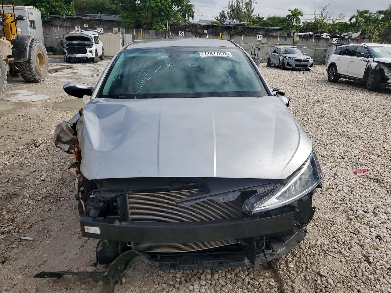 2020 HYUNDAI ELANTRA SE photo 9