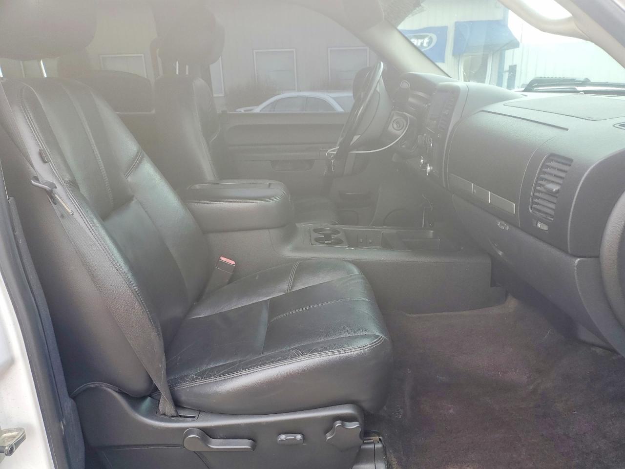 2010 CHEVROLET SILVERADO K1500 LT photo 19