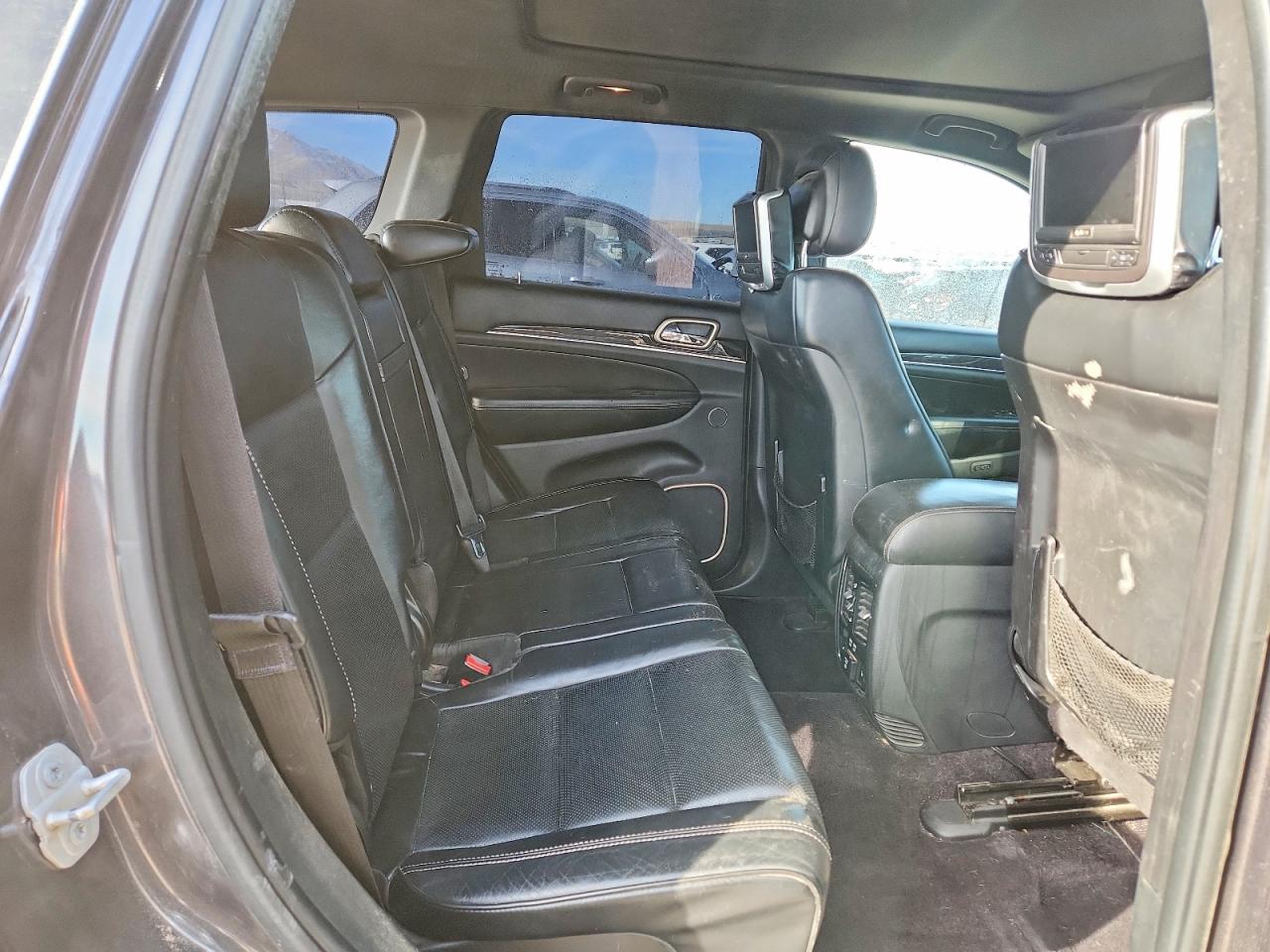 2015 JEEP GRAND CHEROKEE OVERLAND photo 28