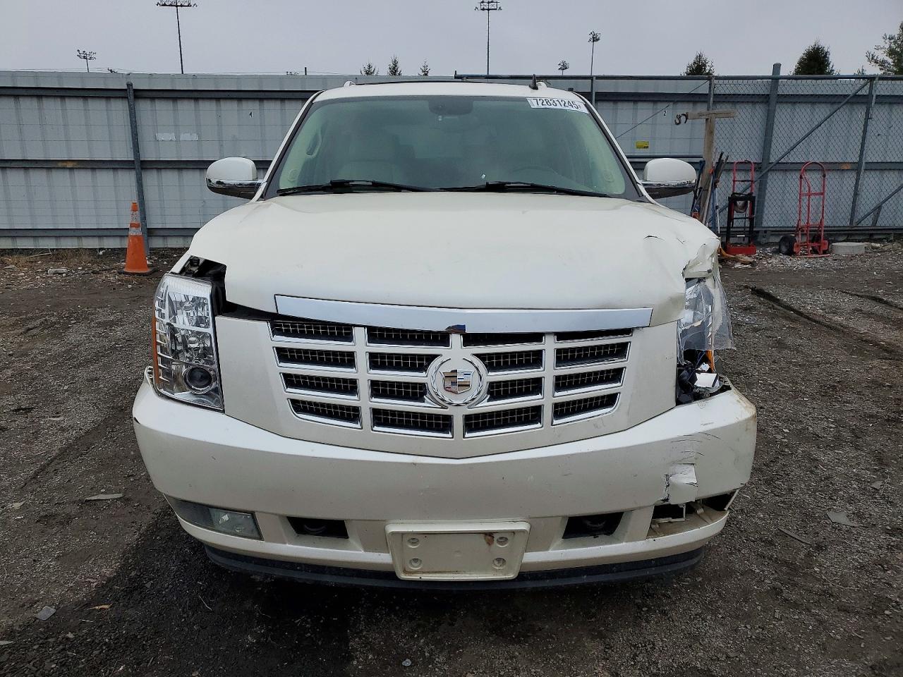 2008 CADILLAC ESCALADE LUXURY photo 13