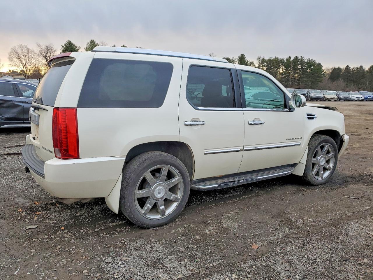 2008 CADILLAC ESCALADE LUXURY photo 7