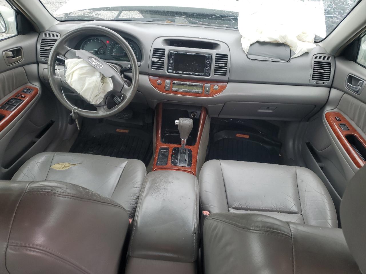 2003 TOYOTA CAMRY photo 15