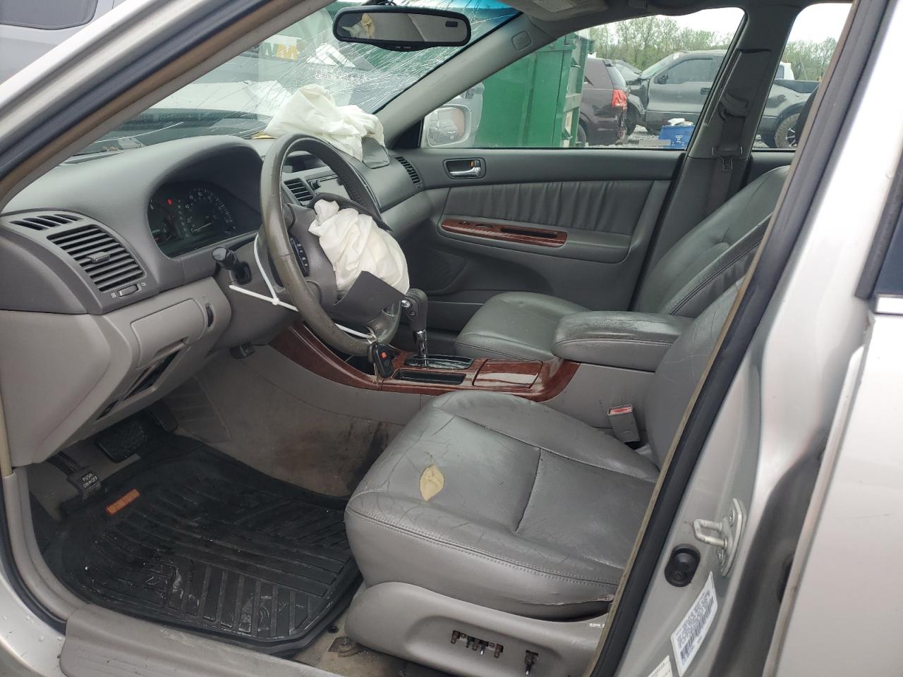 2003 TOYOTA CAMRY photo 13