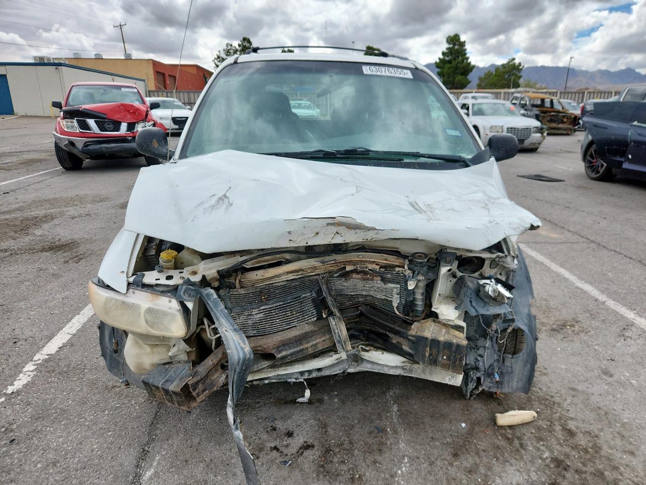 1999 CHRYSLER TOWN & COUNTRY LX photo 13