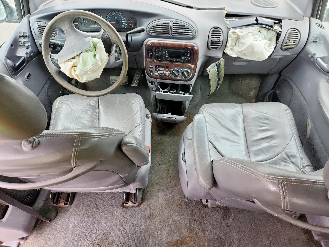 1999 CHRYSLER TOWN & COUNTRY LX photo 22