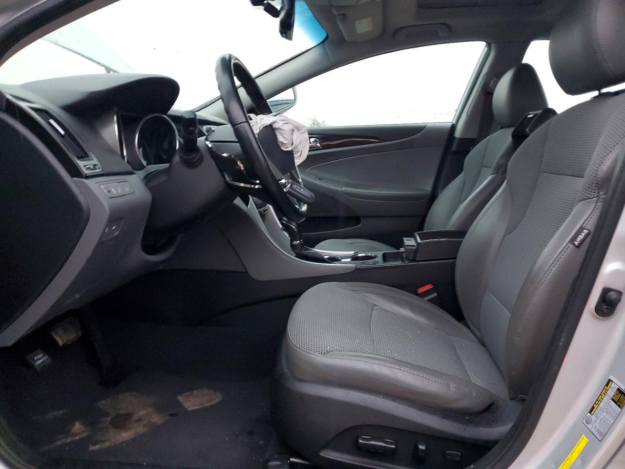 2014 HYUNDAI SONATA SE photo 19