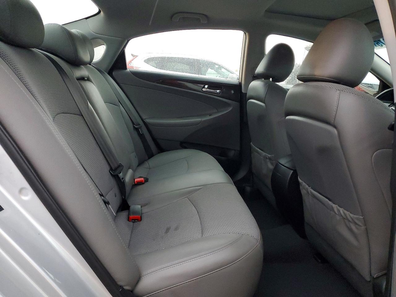 2014 HYUNDAI SONATA SE photo 28