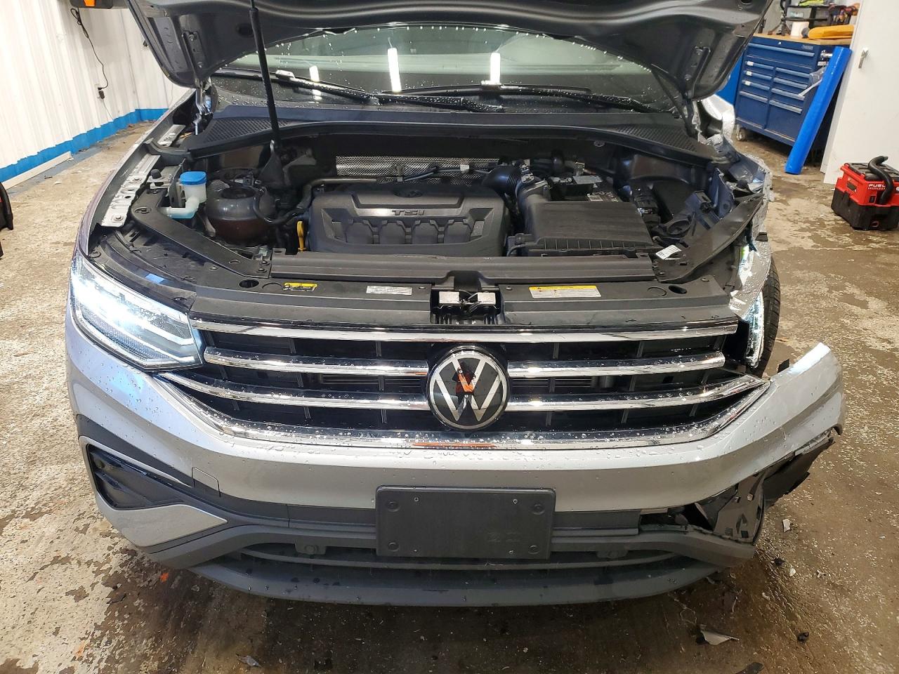 2024 VOLKSWAGEN TIGUAN SE photo 12