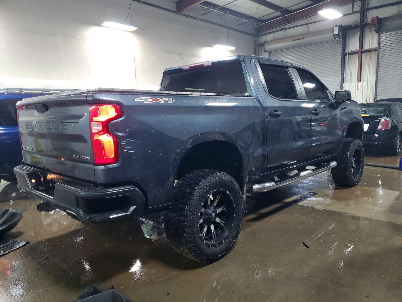 2019 CHEVROLET SILVERADO K1500 CUSTOM photo 3