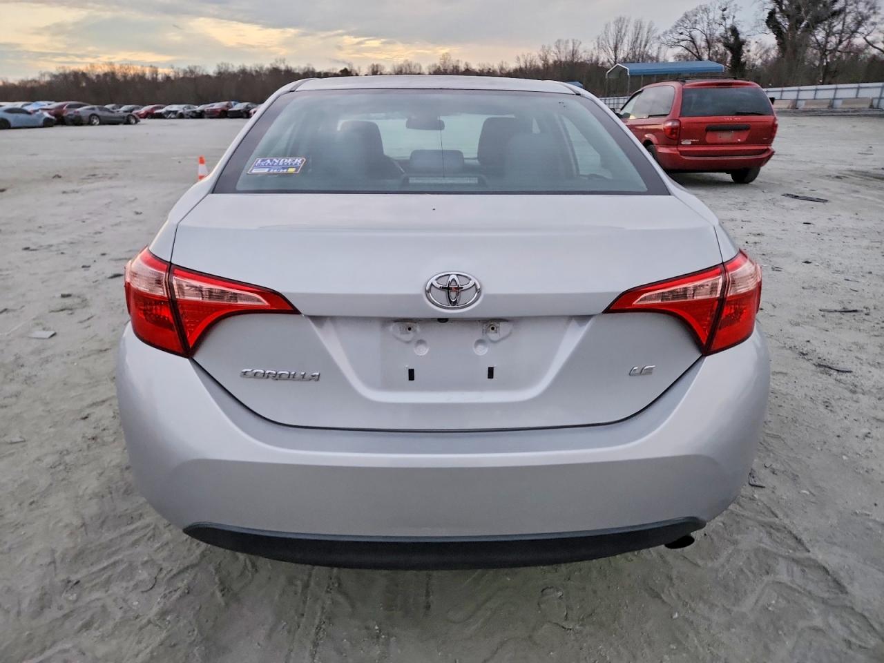 2017 TOYOTA COROLLA L photo 11