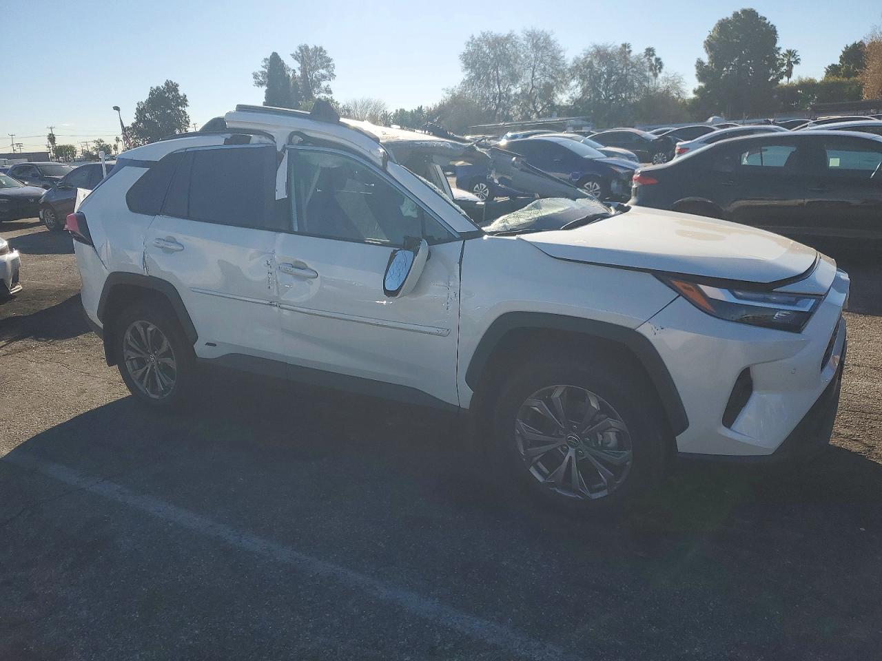 2022 TOYOTA RAV4 XLE PREMIUM photo 7