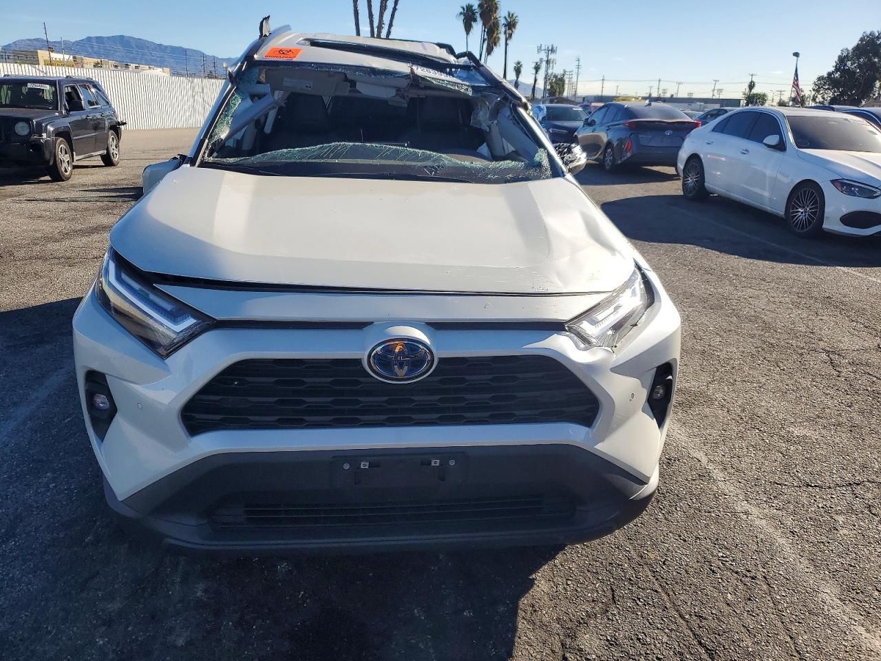 2022 TOYOTA RAV4 XLE PREMIUM photo 9