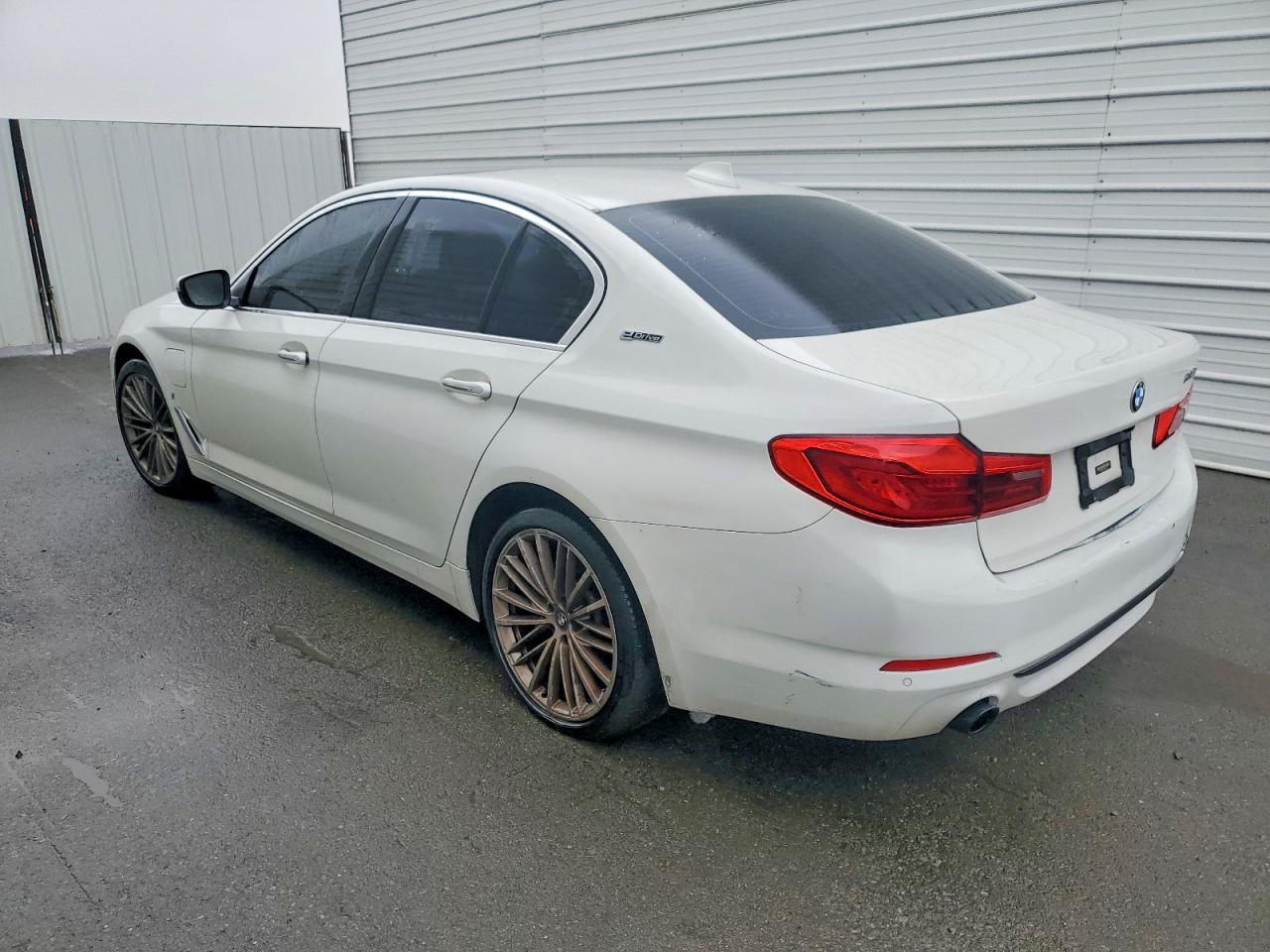 2018 BMW 530E photo 3
