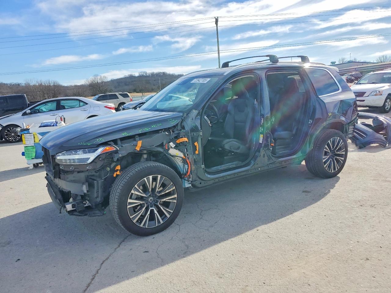 2021 VOLVO XC90