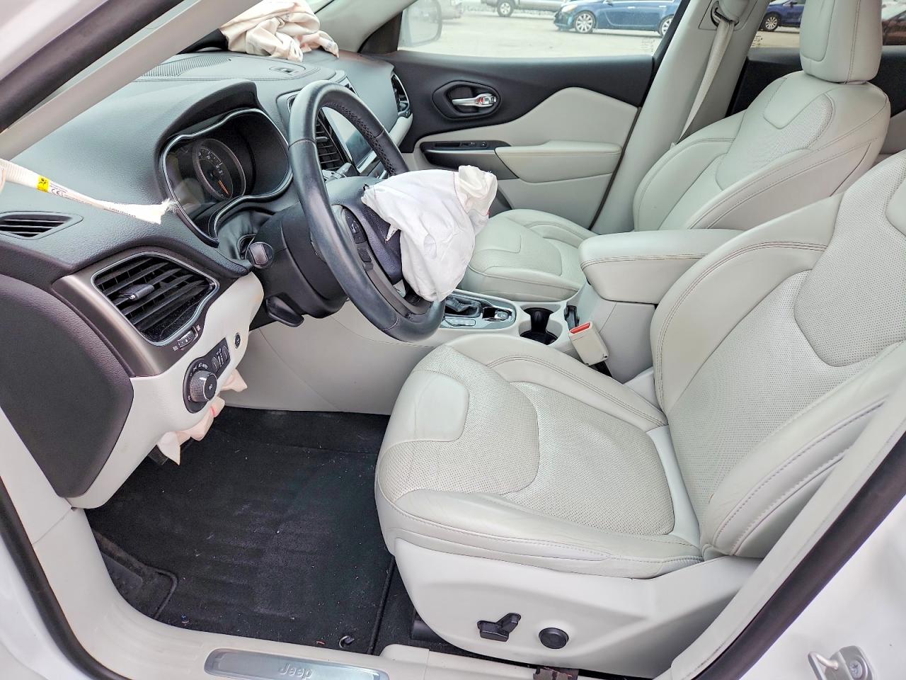 2019 JEEP CHEROKEE LIMITED photo 19