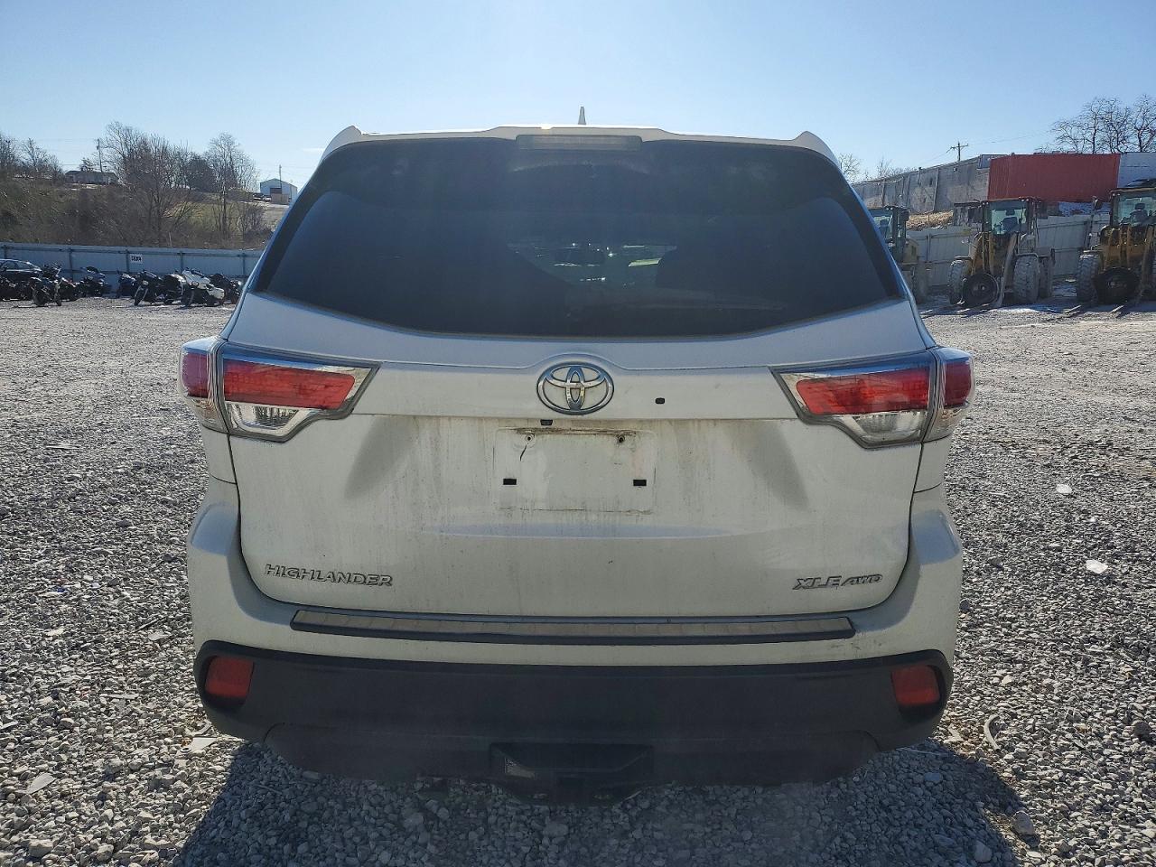 2016 TOYOTA HIGHLANDER XLE photo 21